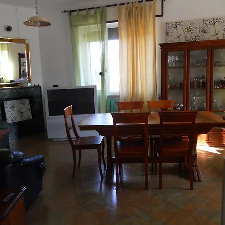 Le Terrazze Del Casale فندق مبيت وإفطار بيستيشي